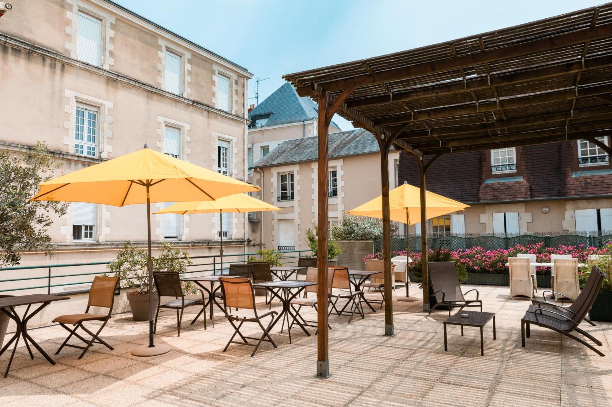 Best Western Poitiers Centre Le Grand Hotel Exterior photo