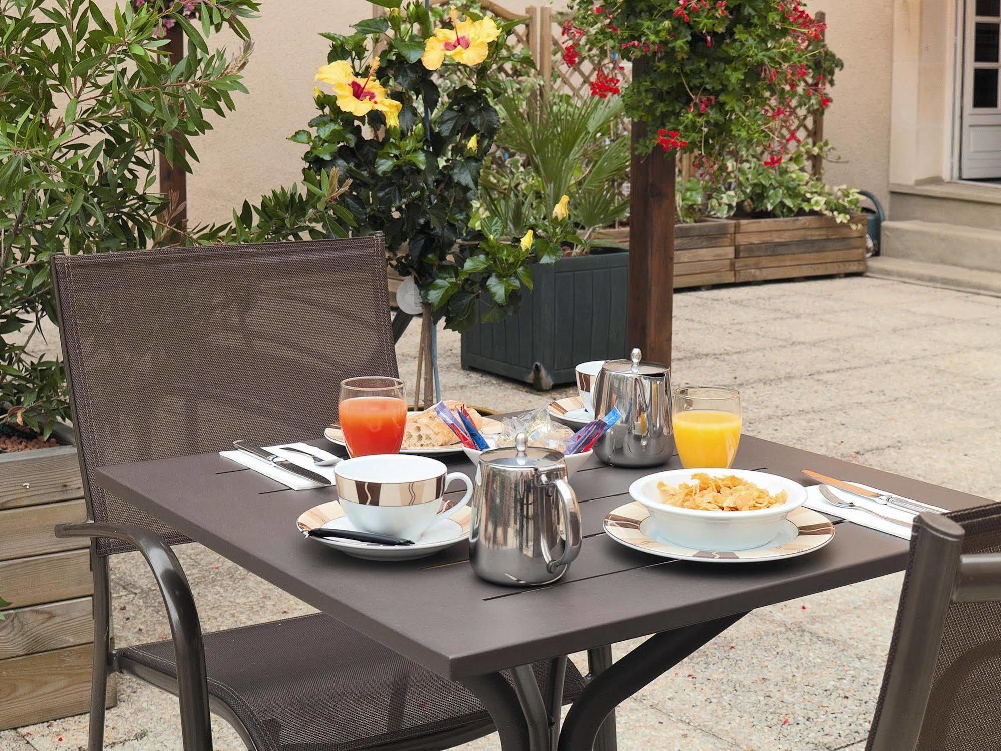 Best Western Poitiers Centre Le Grand Hotel Exterior photo