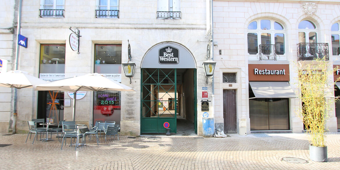 Best Western Poitiers Centre Le Grand Hotel Exterior photo